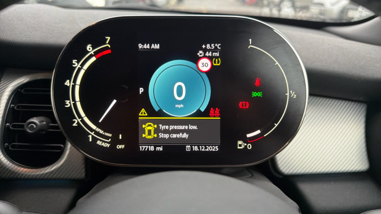 MINI Hatchback 1.5 Cooper Exclusive Premium 3dr Auto Petrol Hatchback